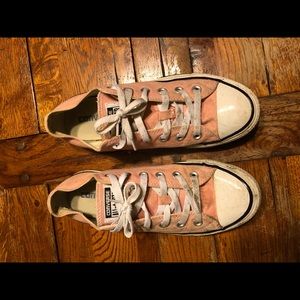 Women’s pink converse shoes
